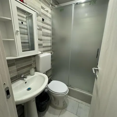 Aparthotel La Dimora Materdei