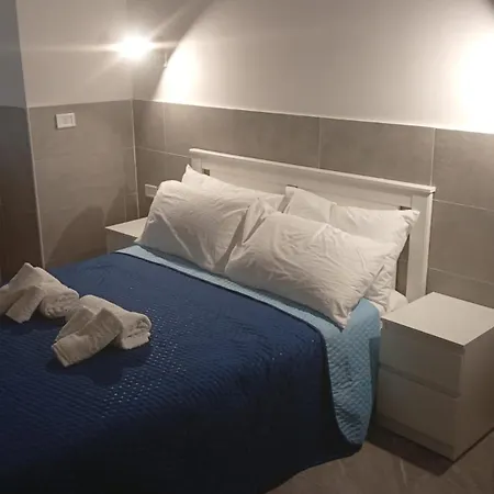 La Dimora Materdei アパートホテル